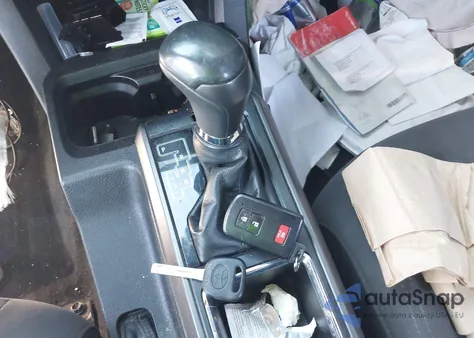 2019 Toyota Tacoma Trd Off Road z USA, uszkodzony, nr VIN 3TMCZ5AN0KM246797